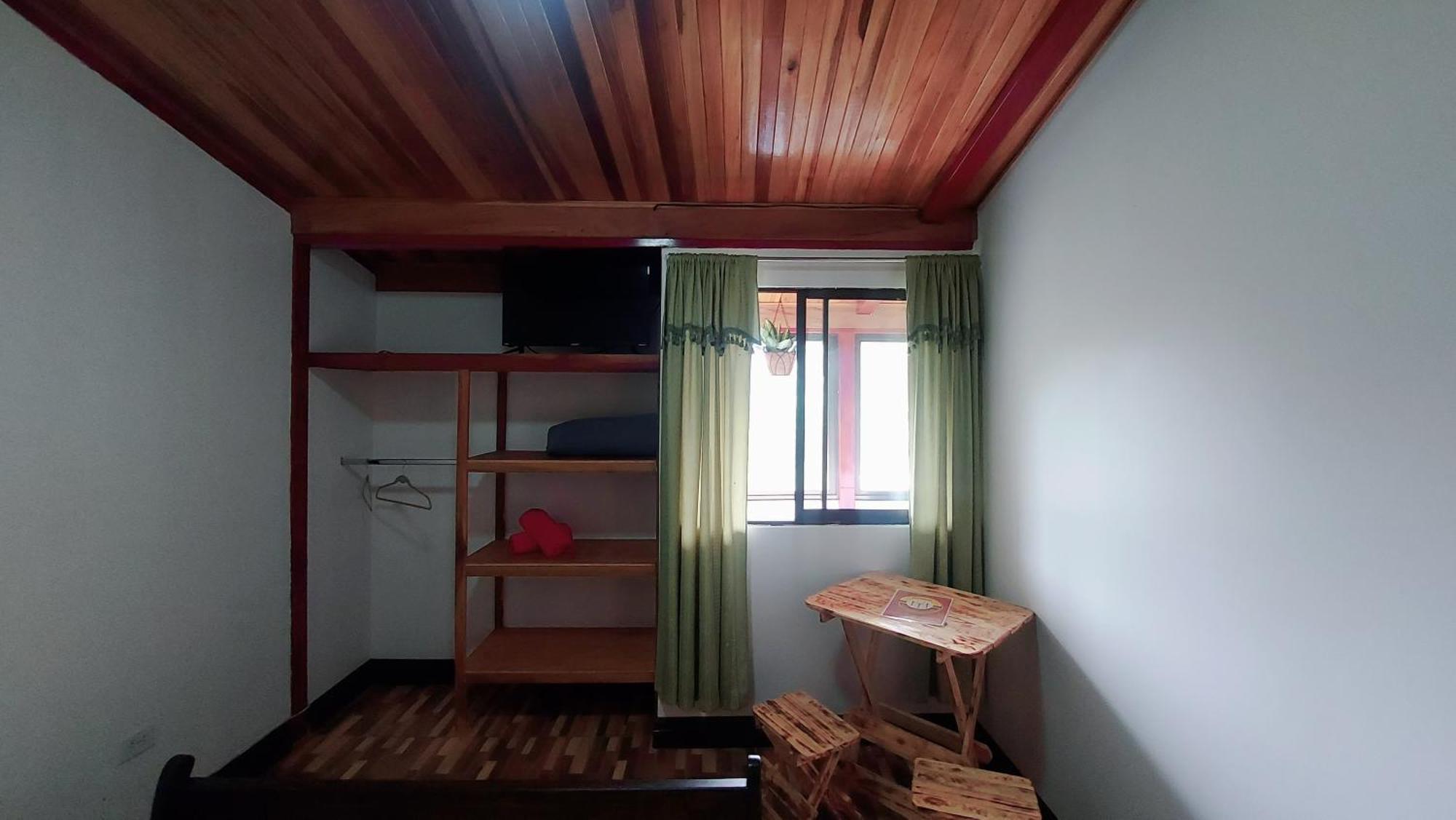 Alisson Hotel Y Restaurant Monteverde Dış mekan fotoğraf