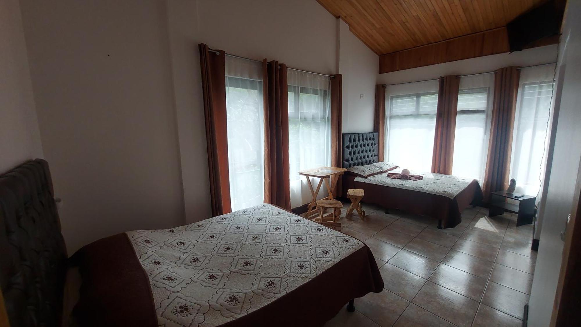 Alisson Hotel Y Restaurant Monteverde Dış mekan fotoğraf