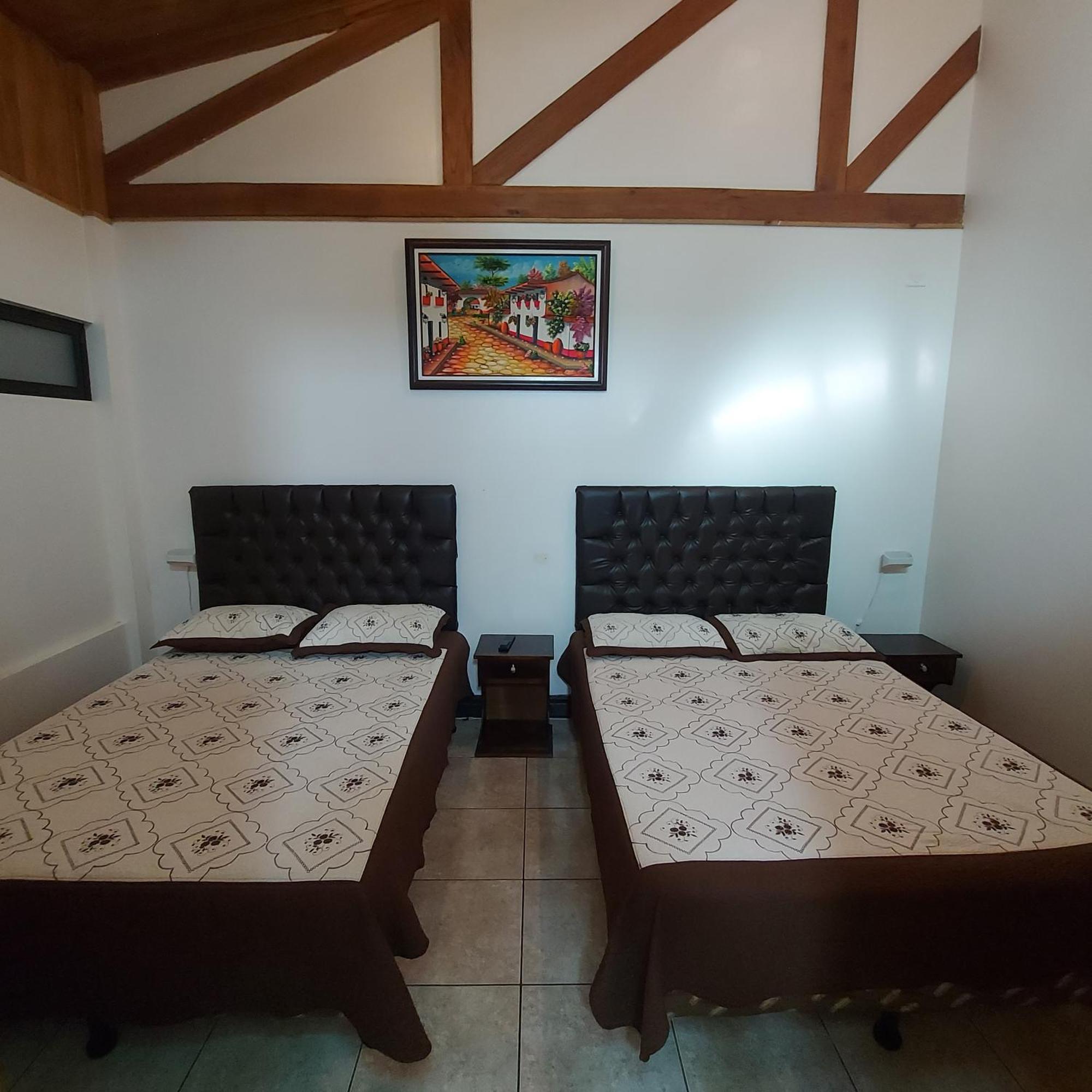 Alisson Hotel Y Restaurant Monteverde Dış mekan fotoğraf